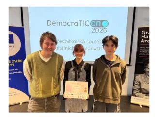 DemocraTICon 2026: Úspěch studentů z plzeňské Nerudovky