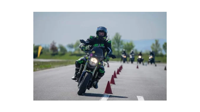 Praktické vzdělávání motorkářů: Klíč k úspěchu