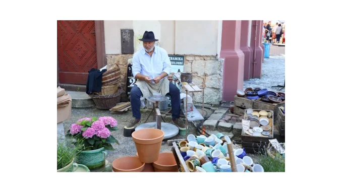 Zážitky s keramikou na tradičním dni v Kostelci